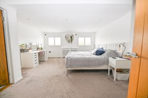 Green Lane Clanfield